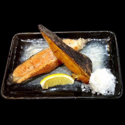 切り落し鮭の塩焼き