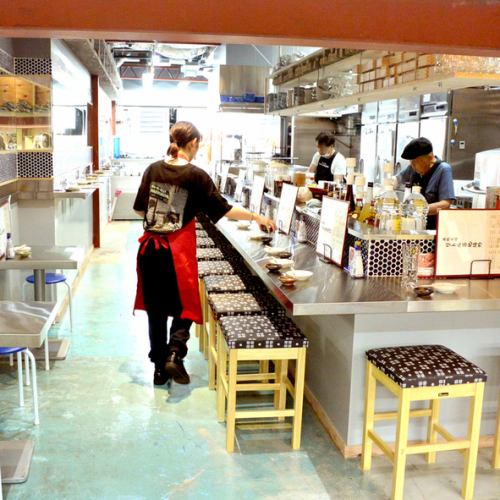 気軽に楽しむ立ち飲みスタイル！