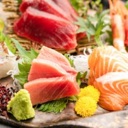 Fresh sashimi: scallops/tuna/octopus/salmon