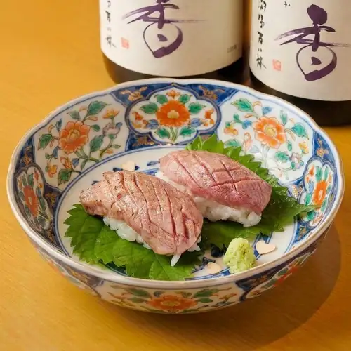 Beef tongue nigiri sushi (2 pieces)