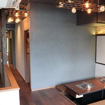 The stylish restaurant offers sunken kotatsu seating where you can relax comfortably.Stretch your legs and relax while enjoying carefully selected offal, Korean cuisine, and yakiniku.It's a great space for conversation, food, and drinks! Recommended for girls' nights and dates.