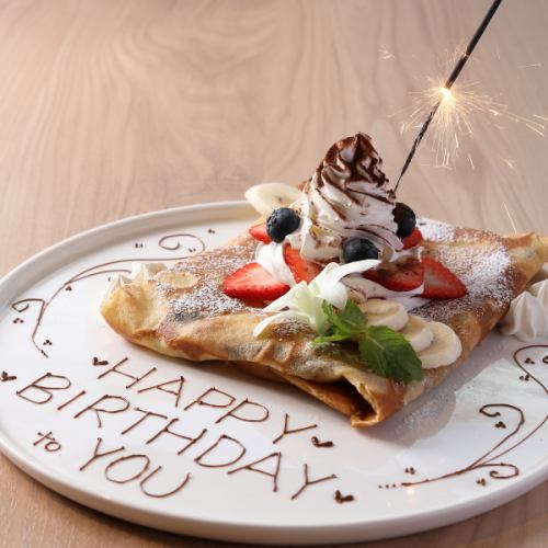 [Recommended for birthdays and anniversaries!] Anniversary plates using our popular dessert crepes are available.