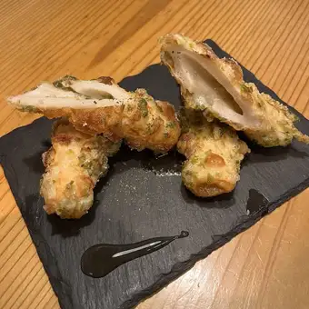 ゴルゴンゾーラチーズのちくわ磯辺揚げ