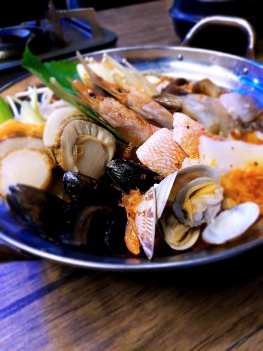 Haemultan Seafood Hotpot (Minimum order for 2 people)