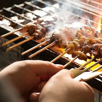 【2時間飲み放題付★鳥屋逸品コース】当店こだわりの熟皮と炭火焼き鳥を存分に堪能できるコース