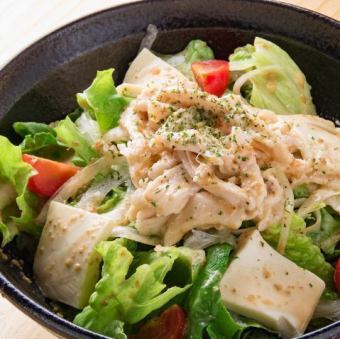 蒸し鶏と豆腐のサラダ