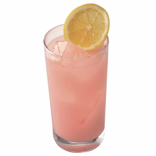 Refreshing and cute♪ The gorgeous-looking "Peach Calpis Sour" and other drinks are easy to drink even for those who aren't strong with alcohol.