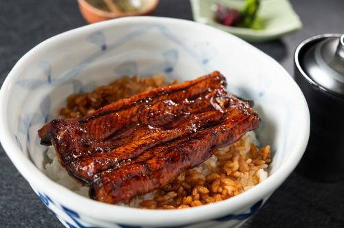 大隅鰻魚蓋飯（半條）