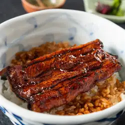 Eel rice bowl (half portion)