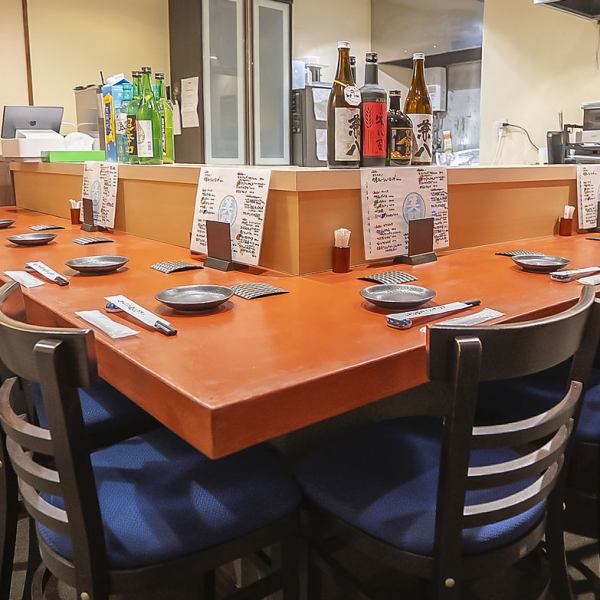 [Solo diners are also welcome] This restaurant has a relaxing atmosphere with counter seats, so even solo diners can feel free to come and visit.With a wide selection of alcoholic drinks lined up, it creates a bar-like atmosphere where you can spend a relaxing time.Please drop in on your way home from work.