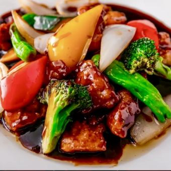 【2.5時間飲み放題付き★太陽島コース】海老チリ・黒酢酢豚・島餃子など全9品スタンダードコース