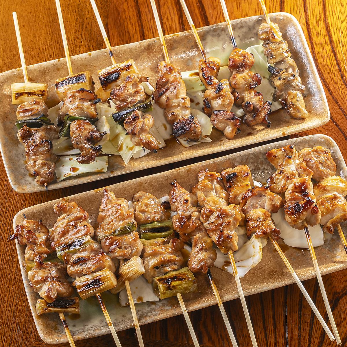 店内で焼き上げる炭火焼き鳥が一押し！お気軽にお立ち寄り下さい