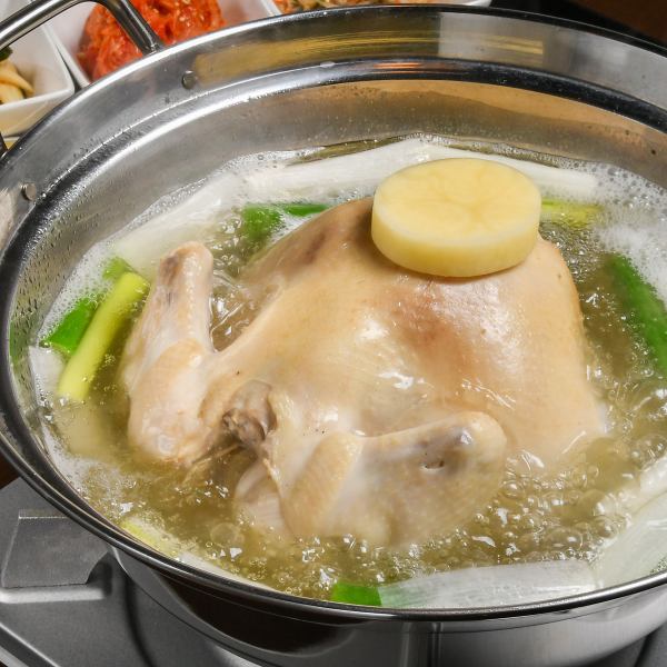 【韓国東大門より】鶏の旨味を丸々一羽！名物のタッカンマリ