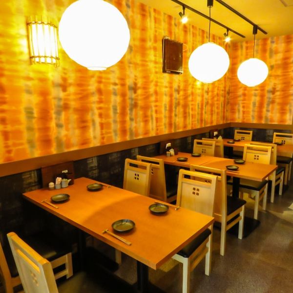 Adult space full of warmth of trees ... Place of adults to relax 【Takeshi】 【4 persons table seats are 3 tables, 8 counter seat seats.Small number of private banquet parties OK! Use by one person OK! Of course the girls' association is OK! Yakitori pub that can pass easily!