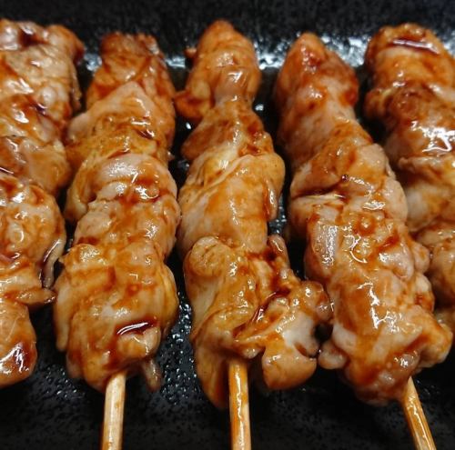 5 thigh skewers (sauce or salt)