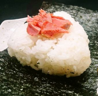 Rice ball (salt)/rice ball (salmon/plum) each