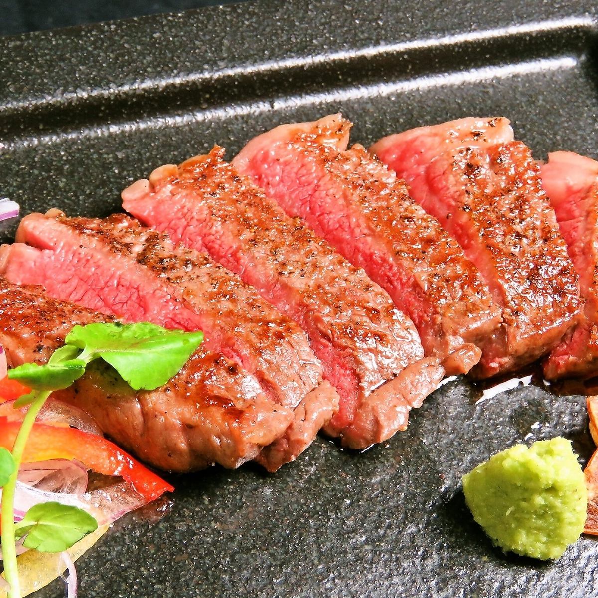 "厳選阿波牛ステーキ"付きコースなど肉料理も満載！