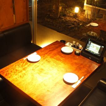 A perfect couple seat for two people.Enjoy the night in a relaxed setting! Relaxingly recommended for birthdays and entertainment, of course, for dates ♪ Saku drinks on the way home from work.Enjoy delicious food and sake in a relaxed space.