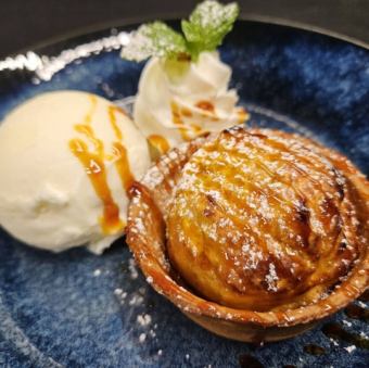 鳴門金時のスイートポテトバニラアイス添え