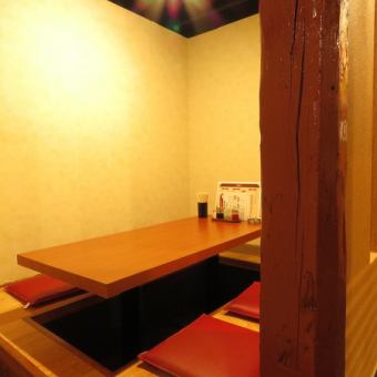 This is a private room with a sunken kotatsu that is perfect for 4 to 8 people.We have rooms according to the number of people! Please use it according to the occasion.