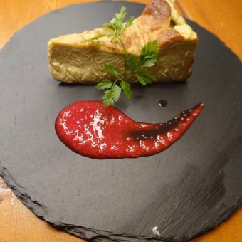 ピスタチオのバスク風チーズケーキ