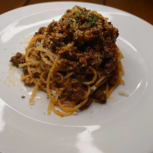 Bolognese with truffle flavor