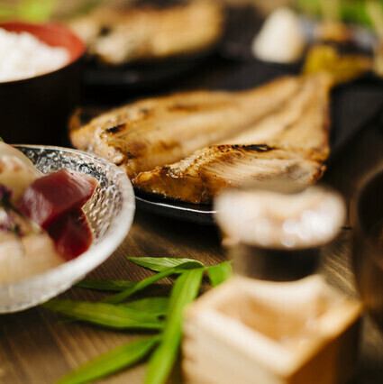 備長炭で焼き上げる【干物】は美味◎お昼は定食、夜は酒のあてにもピッタリです！