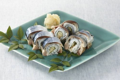 ◇Popular roll◇Mackerel sushi