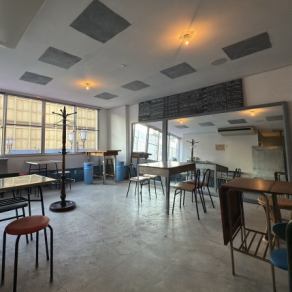 貸切も承っております。お気軽にお問い合わせください♪通常33席ですが、最大40席ご用意させていただきます。立食の場合はご相談ください。