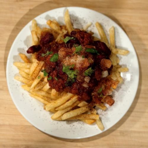 CHILI FRIES