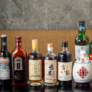 小皿料理を種類豊富に取り揃えております◎昼飲みも可能です!