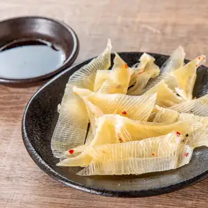 【必尝】香煎魟鱼鳍配烟熏酱油