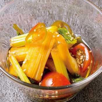 セロリの唐辛子醤油漬け