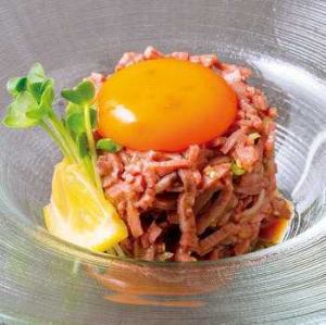 和牛ユッケ～真空低温調理～