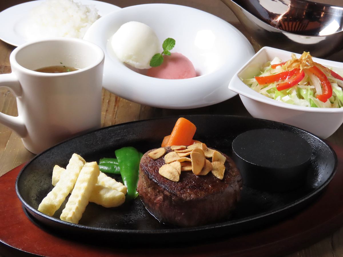 仏生山にOPENのレストランで贅沢ランチタイムをお過ごし下さい。