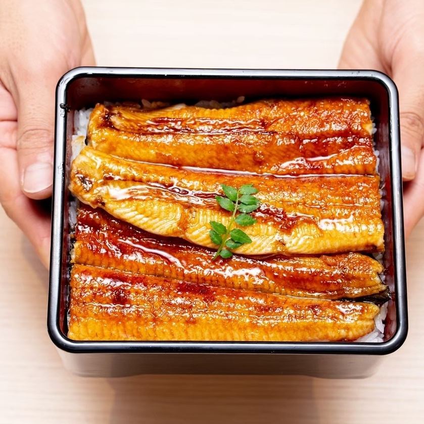 Domestically-produced eel on rice! Enjoy charcoal-grilled eel with a secret sauce made by a restaurant that is extremely difficult to book, and domestically-produced rice at an affordable price.