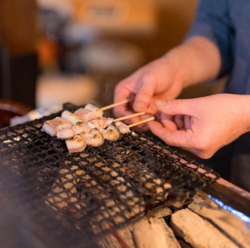 焼き鳥、国産鰻串が絶品