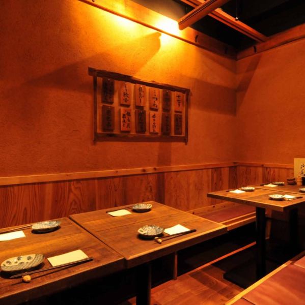 For medium-sized banquets of up to 16 people, you can relax in the sunken kotatsu. Ideal for department gatherings and welcome and farewell parties! ◎You can have fun without worrying about the surroundings! We are also open for lunch♪