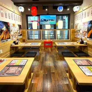 【小さなお子様連れでもお気軽に♪】２階にお座敷がございますので、小さなお子様がいらっしゃるご家族様もゆっくりとお食事していただけます！