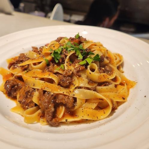 自家製ボロネーゼ～リガトーニ～