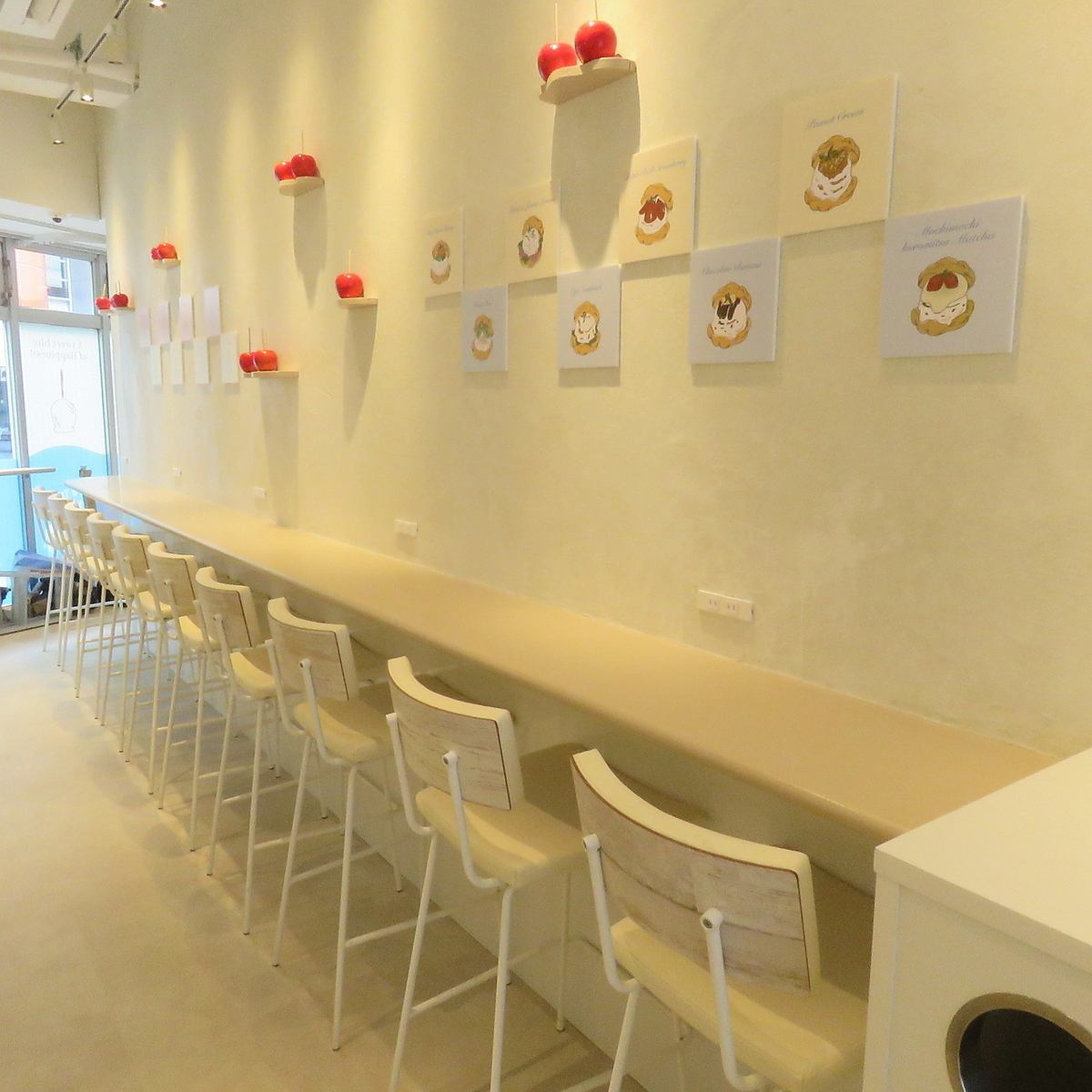 かわいい店内でゆっくりひとやすみ♪体に優しいヨーグルトシュー