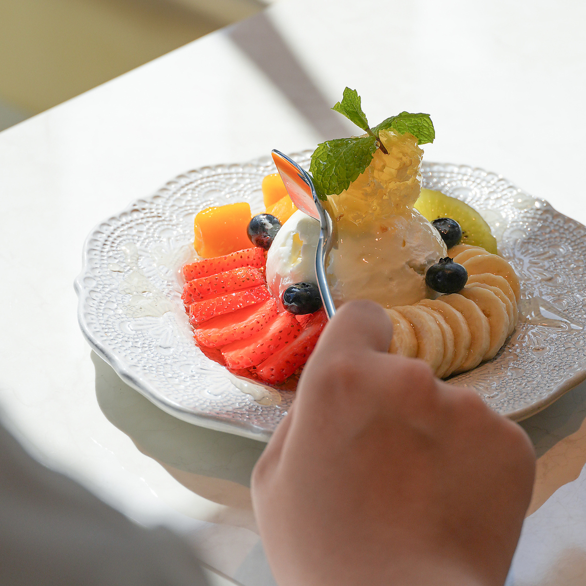 토, 일, 공휴일은 20:30까지 영업 중! 밤 카페에 부디 ♪