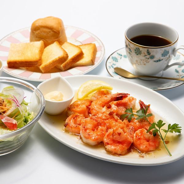 香ばしさ広がるガーリックシュリンプランチ　（サラダ・パン付）