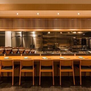 Lunchtime seating reservation set menu: 2500 yen (includes drink and dessert)