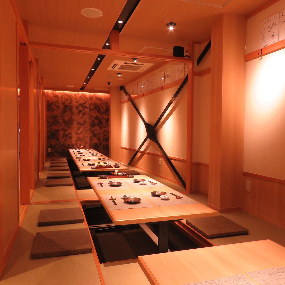 The all-you-can-drink course packed with Kanazawa's specialties, which is ideal for company banquets, starts at 5,000 yen.