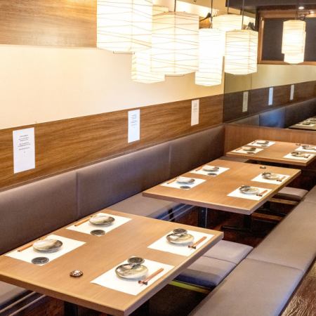 From medium to large groups ◎ A private room space with a sunken kotatsu table that can accommodate up to 60 people.