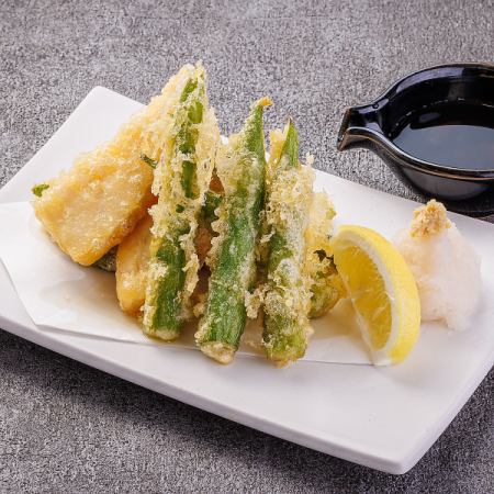 Bamboo shoot and asparagus tempura