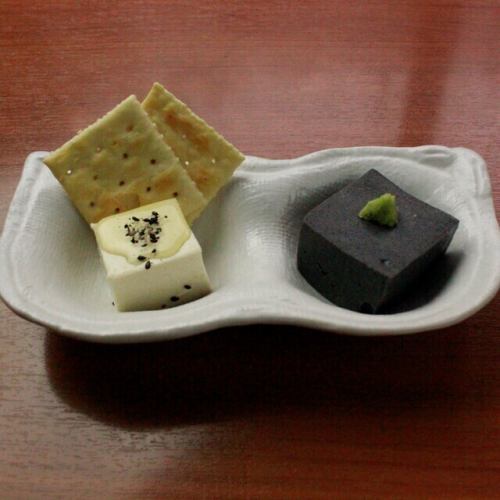 黒白胡麻豆富盛り