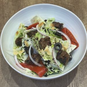 ステーキサラダ