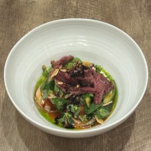ラム肉の煮込みジンジャーサラダ